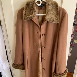 Donnybrook size 10 wool faux fur trim